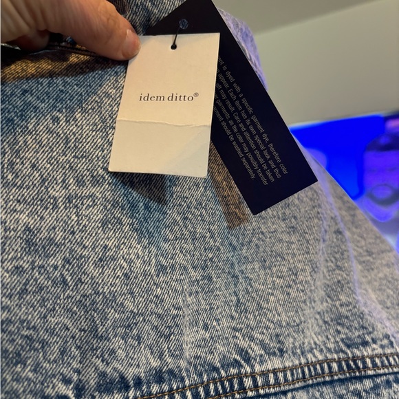 Boutique distressed denim romper! NWT! - Picture 4 of 8